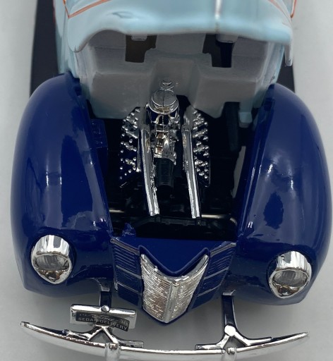Ford Sedan Delivery 1940 GULF модель 1:24 Motormax 79661