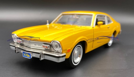 Ford Maverick 1974 желтый 1:24 Motormax 79042