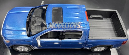 GMC Sierra Denali Crew Cab синий 1:27 Motormax 79362