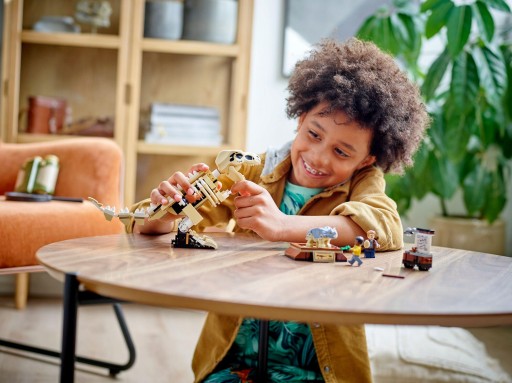 LEGO 76940 Wystawa skamieniałości tyranozaura