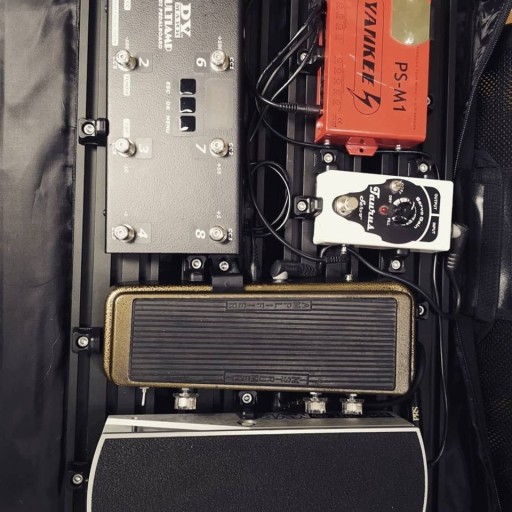 Guitto GPB-01 - педалборд