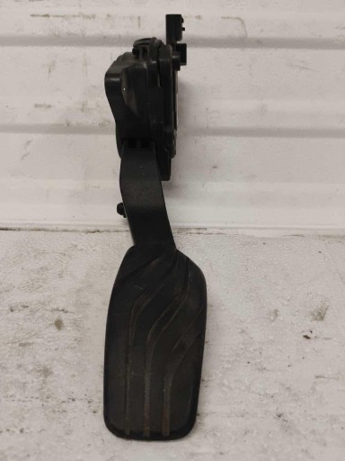 ПОТЕНЦИОМЕТР ПЕДАЛИ ГАЗА NISSAN QASHQAI 180024BA0B