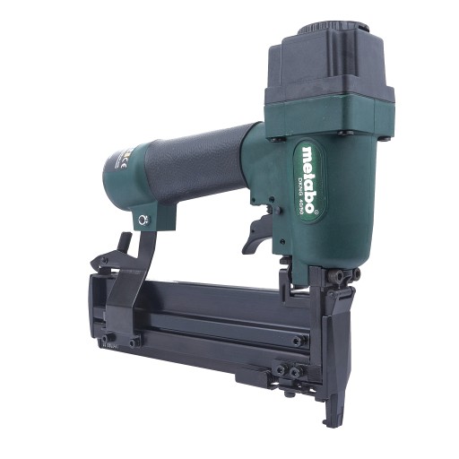 ПНЕВМАТИЧЕСКИЙ ГВОЗДЕР METABO DKNG 40/50
