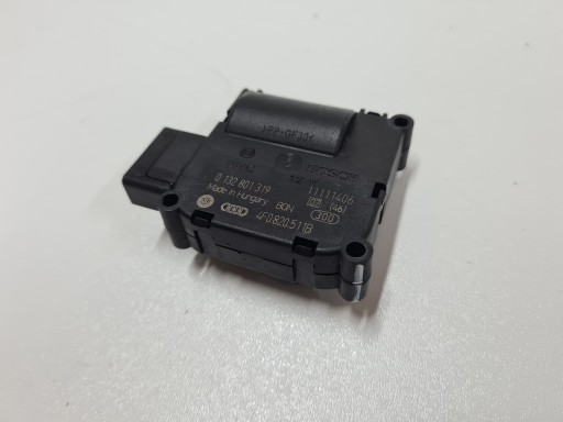 VW T5 T6 silniczek sterowania nawiewem podsufitki 0132801319