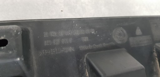 Skoda Octavia III Бампер крышка пластины спереди 5E0807611F
