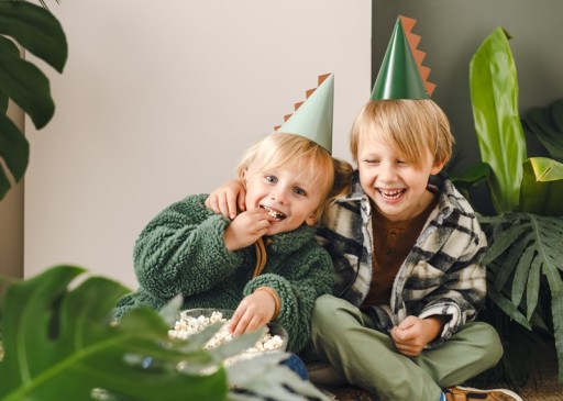 Бумажные колпачки BIRTHDAY разноцветные Dinosaur Dino Fun 6 шт.
