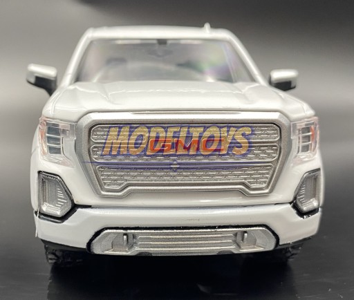 GMC Sierra Denali Crew Cab в масштабе 1:27, Motormax 79362