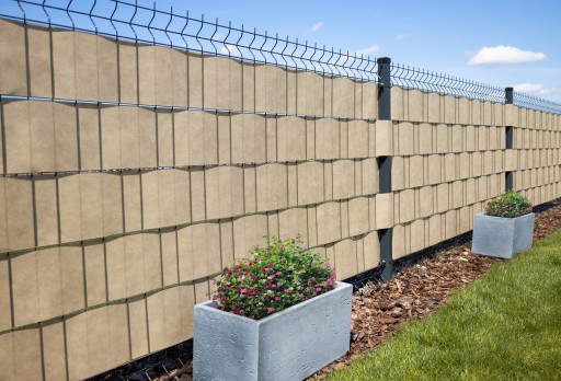 TAŚMA OGRODZENIOWA 10x19cmX2,6m + 20 KLIPSY +UV OSŁONA NA OGRODZENIE PŁOT