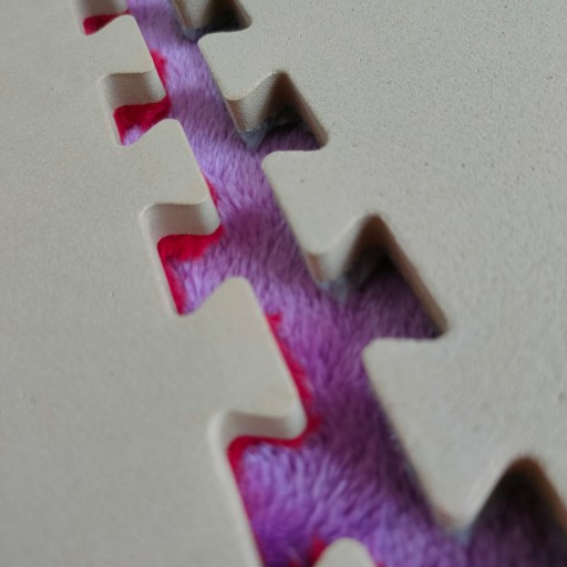 Mata fitness do ćwiczeń składana puzzle fioletowy