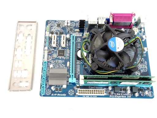 Материнская плата Gigabyte GA-H61M-DS2 i3-3240 2x3,4 ГГц/8 ГБ LGA1155