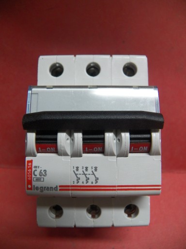 LEGRAND TX3 WYŁĄCZNIK NADPRĄDOWY 3P C63A S303