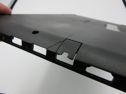 Нижняя часть корпуса Dell Inspiron 5570