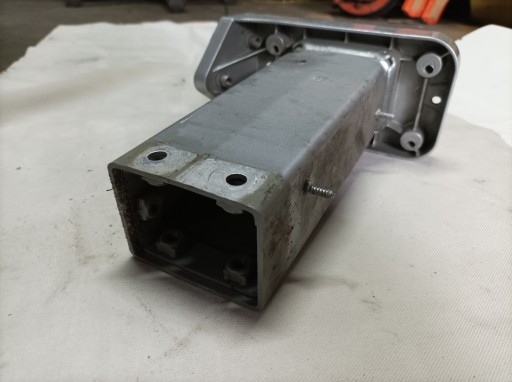 STREFA ZGNIOTU podłużnica LEWA AUDI TT 8J 8J0806109D