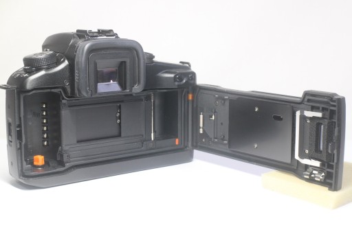 Пленочная зеркальная камера Canon EOS 7 Eye Control EF 28–105 мм F3,5–4,5 USM с зум-объективом