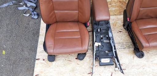 Сиденья OVERLAND JEEP GRAND CHEROKEE WK2 11-13, боковые части, комплект
