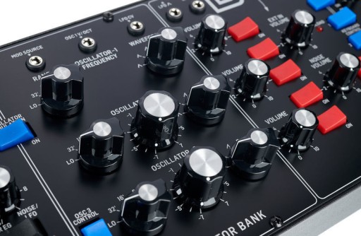 Behringer MODEL D - Аналоговый синтезатор
