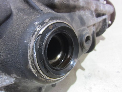 BMW E70 4.8 N62 MOST DYFER PRZEDNI 3.91 7609302