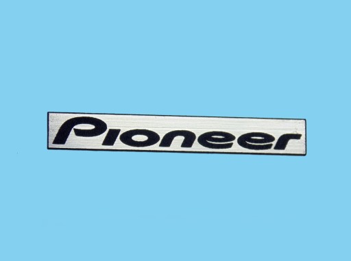 Наклейка-эмблема PIONEER серебро 50х7мм
