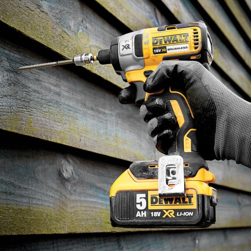 Ударная отвертка 205 Нм Аксессуары DeWALT DCF887NT