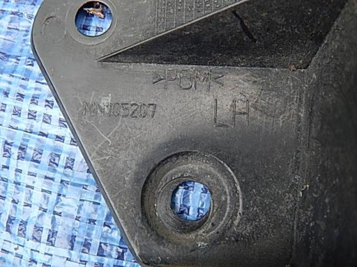 ПЕРЕДНЯЯ ДЕТАЛЬ MITSUBISHI COLT