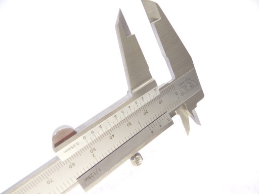 VIS ANALOG CALIPER 150 0,05 СТОПОРНЫЙ ВИНТ СО СТОПОРНЫМ МАУЗЕРОМ
