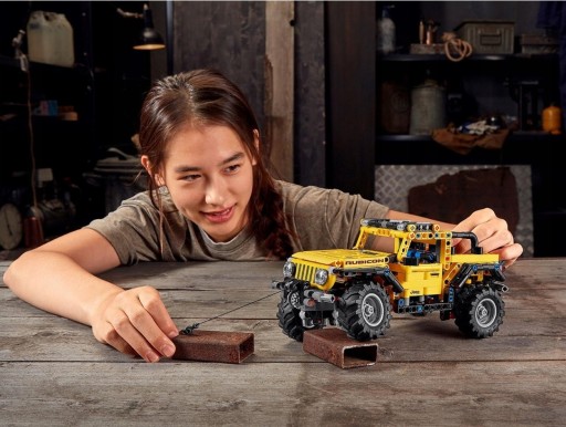 Lego Technic Jeep Wrangler 42122