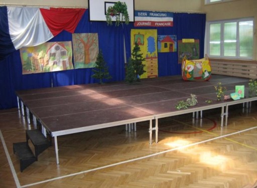 СЦЕНА 8х6м + КРЫША, ЛЕСТНИЦА, БАРЬЕРЫ, ПЕРЕЛИВ