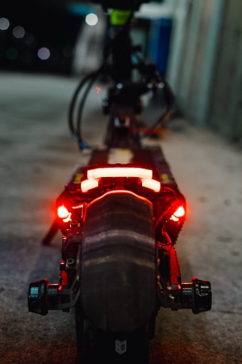 Задний светодиодный фонарь KuKirin G2 Master Custom