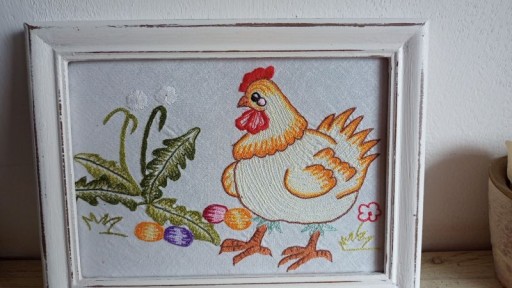 ДЕКОР КАРТИНА С ВЫШИВКОЙ В РАМКЕ КУРИЦА