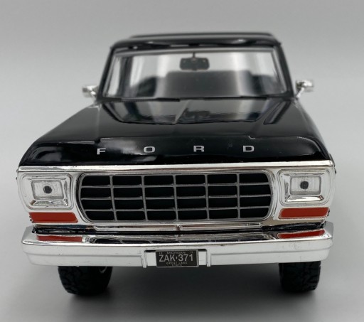 Ford Bronco пикап 1978 1:24 Motormax 79374 черный