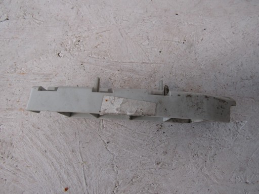 Ford Focus Mk3 ślizg zderzaka lewy przód BM5117D959