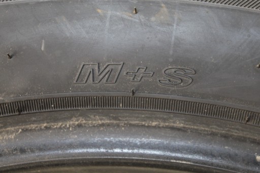 CHRYSLER PACIFICA OPONA OPONY SOLAR 4SX+ 235/60 R18
