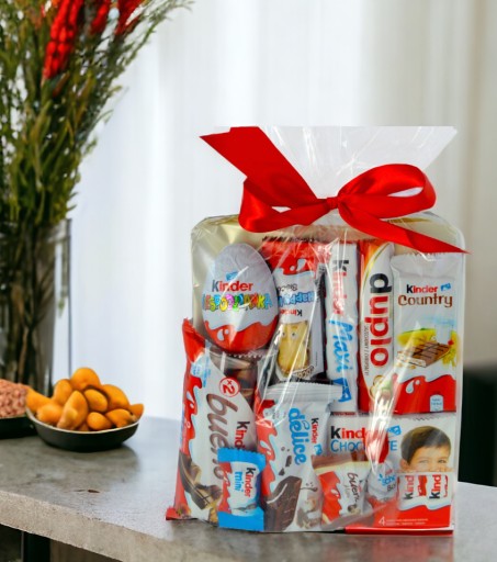 Набор сладостей Kinder Egg Package для детей ко Дню защиты детей