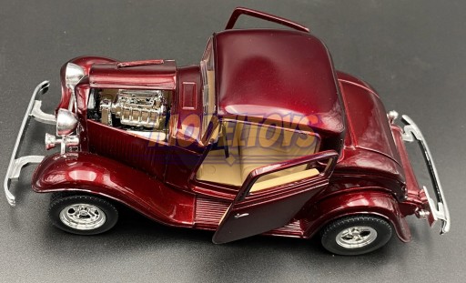 Металлическая модель Ford Coupe 1932 года 1:24 Motormax 73251
