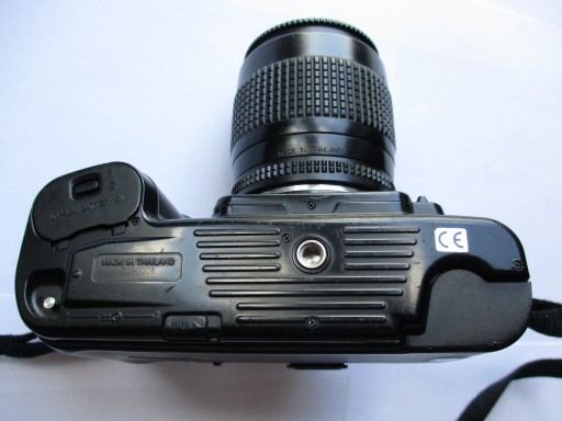 Nikon F-601 + Nikon AF Nikkor 35-80 мм 1:4-5.6D