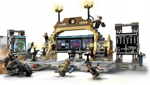 LEGO SUPER HEROES 76183 Дуэль в Бэт-пещере