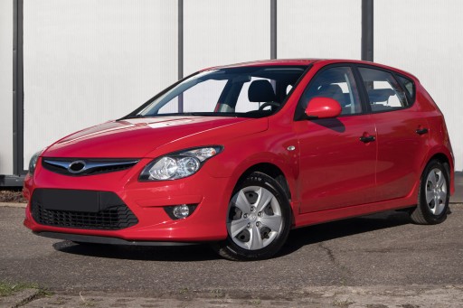 HYUNDAI i30 I 07-11 РЕШЕТКА ПЕРЕДНЯЯ ХРОМ 863512L000