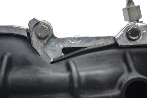 РАСПРЕДЕЛИТЕЛЬ ТОПЛИВА ВПРЫСОК MERCEDES W124 0438121043