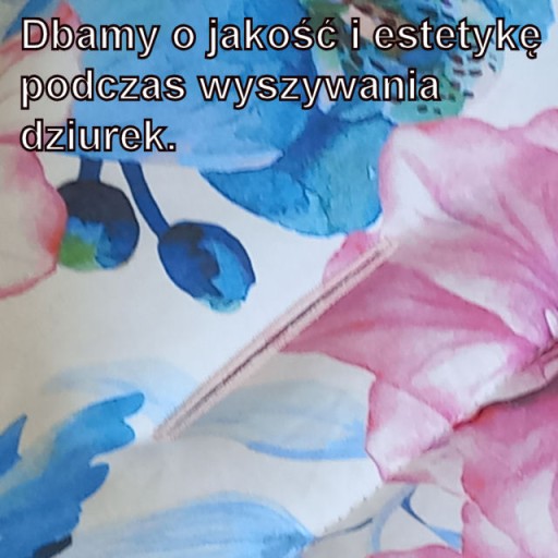 Комплект коляски с подушкой и защитой.