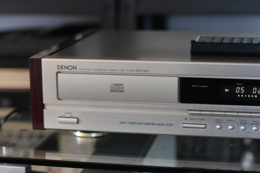 Denon DCD-660 CD-плеер, пульт дистанционного управления, дерево