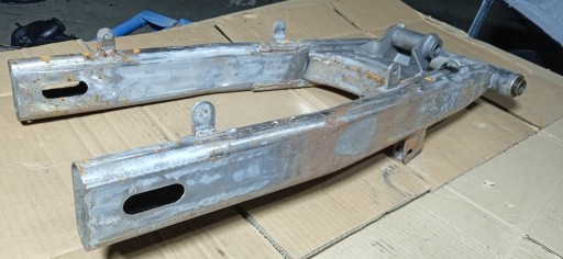 SUZUKI GSF 400 BANDIT ПОВОРОТНЫЙ КРОНШТЕЙН ЗАДНИЙ КРОНШТЕЙН КОЛЕСНЫЙ КРОНШТЕЙН