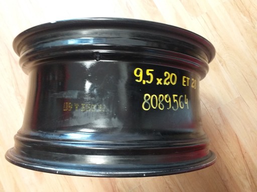 BMW F91 F92 M8 FELGA 8089564 9,5 x 20 ET 28