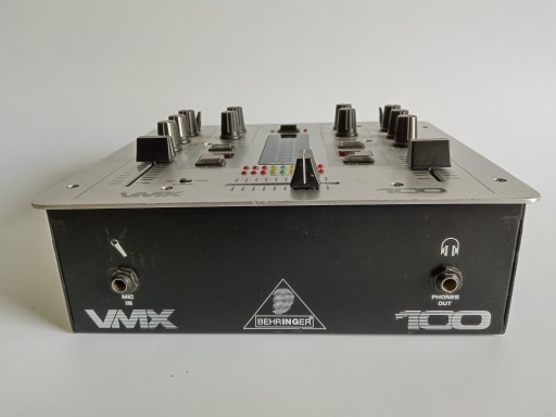 DJ-микшер Behringer Pro Mixer VMX100