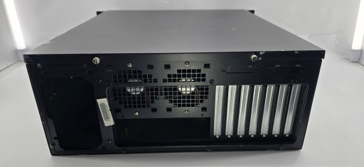 Серверный корпус ATX высотой 4U Chieftec UNC-410S-B-U3-OP 2XUSB 2.0 + WIN7PRO