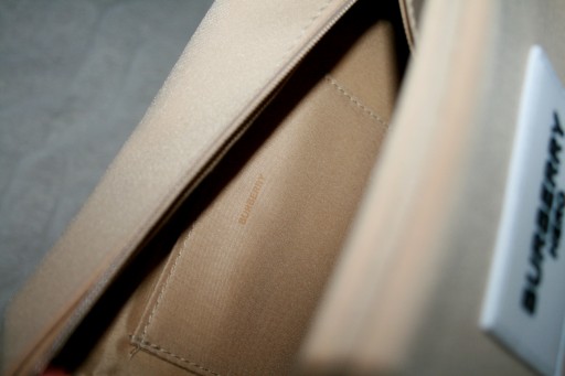 НОВИНКА КОСМЕТИЧЕСКАЯ СУМКА BURBERRY HERO НЮ БЕЖЕВАЯ