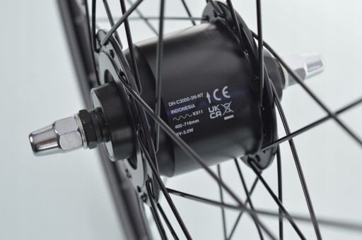 ВЕЛОСИПЕДНОЕ КОЛЕСО 26 ПЕРЕДНИЙ ГЕНЕРАТОР SHIMANO ALU ЧЕРНЫЙ