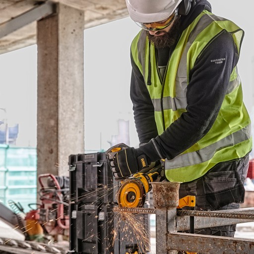 Угловая шлифовальная машина 54 В DeWALT DCG418T2 2x6,0 Ач TST