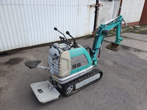 Мини-микроэкскаватор Kobelco SS1 типа JCB, вес 343 кг, 19 900 злотых нетто.