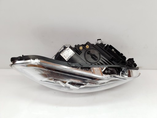 VOLVO C70 LIFT 09-13 ФАРА ПЕРЕДНЯЯ ПРАВАЯ КСЕНОНОВАЯ SKR