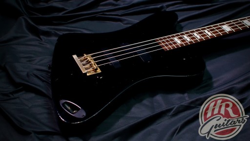 Fernandes MV-65NS, sygnatura Nikkiego Sixxa z Mötley Crüe